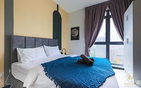 Neu Suites @ Icon Stay Klcc